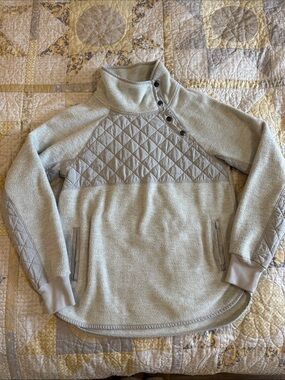 Abercrombie Quilt-Accent Fleece Pullover Sweater - Light Gray
